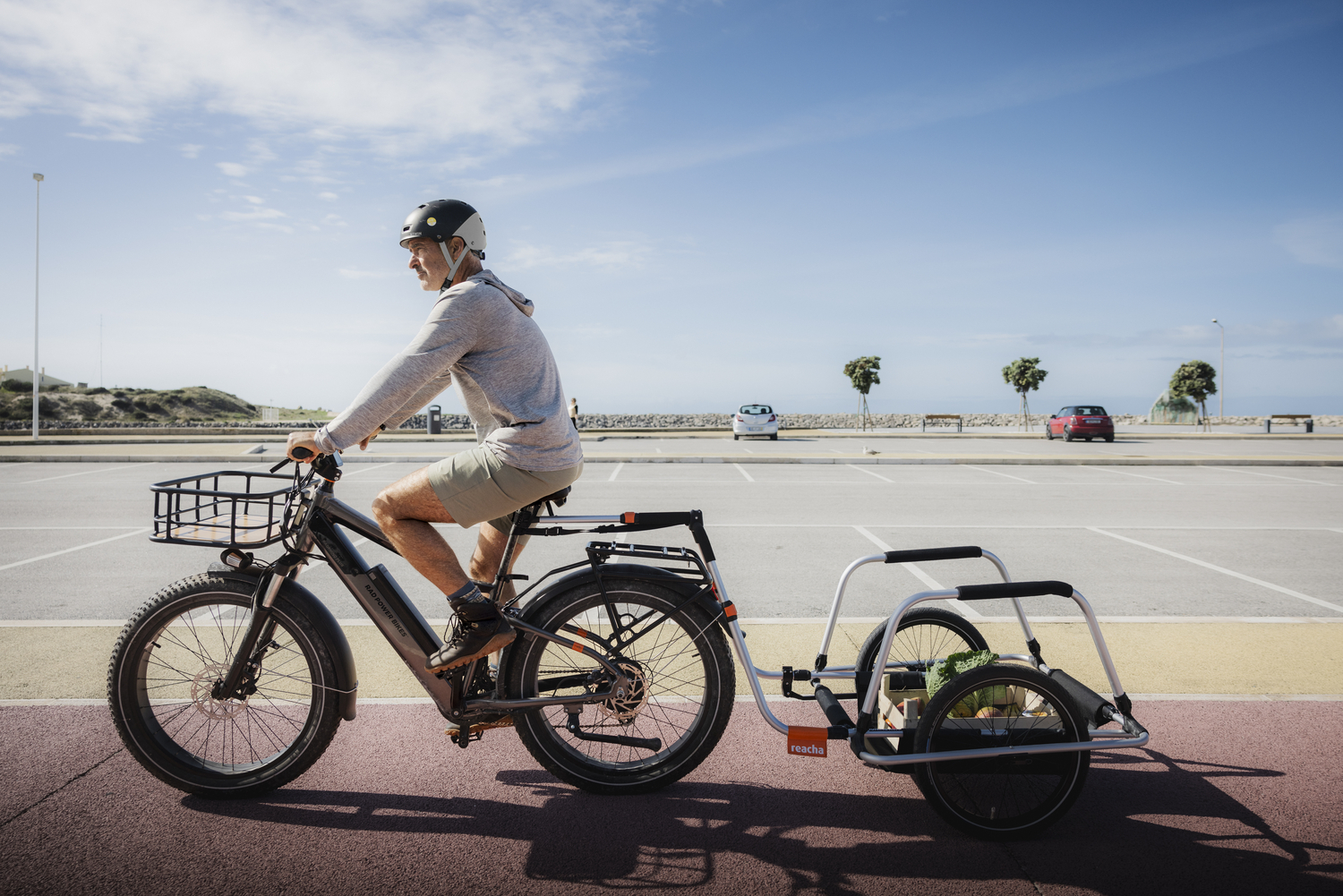 Waarom de Reacha fietskar van Thule ideaal is voor drukke dagen op de fiets
