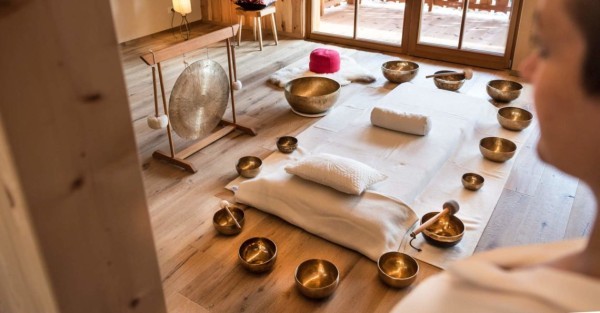 geniet van een romantische vakantie bij Roter Hahn in Zuid-Tirol - yoga