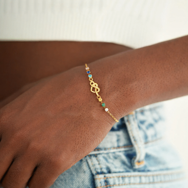 gepersonaliseerde-hartknoop-geboortesteen-armband