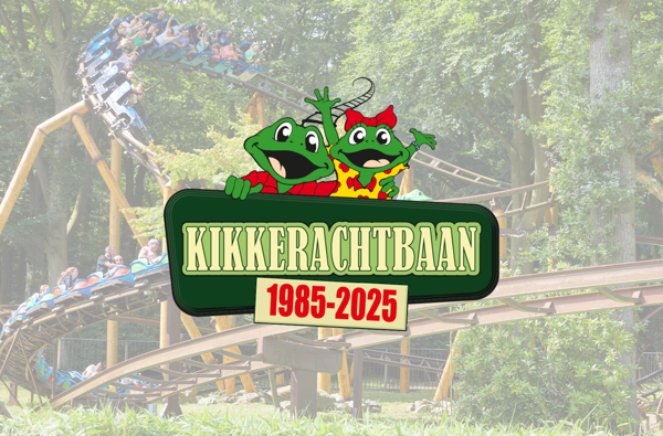 Bezoekers genieten van hun laatste rit in de Kikkerachtbaan van Duinrell tijdens het afscheidsweekend