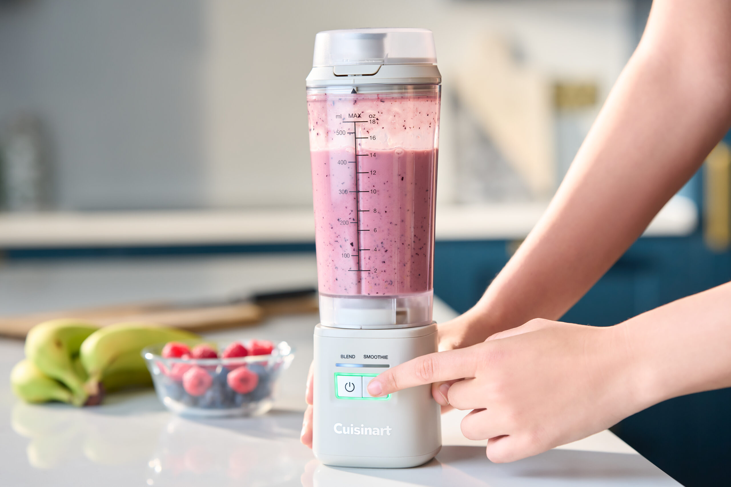 Cuisinart Blast & Go portable blender met smoothie in draagbare beker voor onderweg