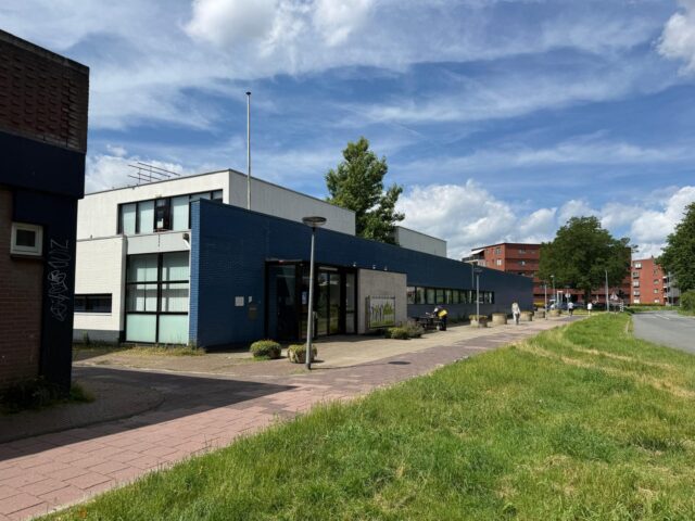 Oud Politiebureau Almere ontworpen door Rem Koolhaas