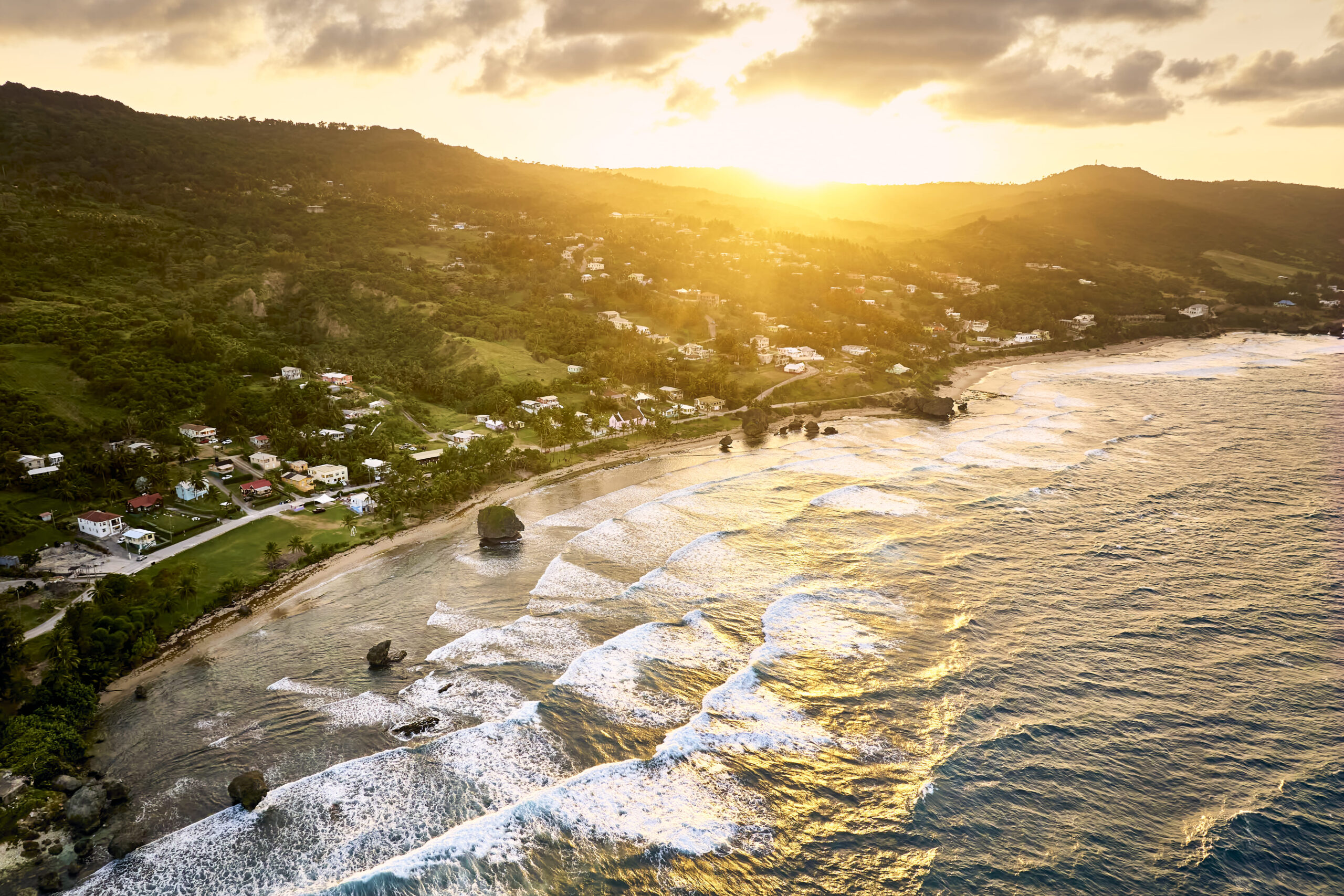 Tropische kust van Barbados als zonbestemming in het najaar